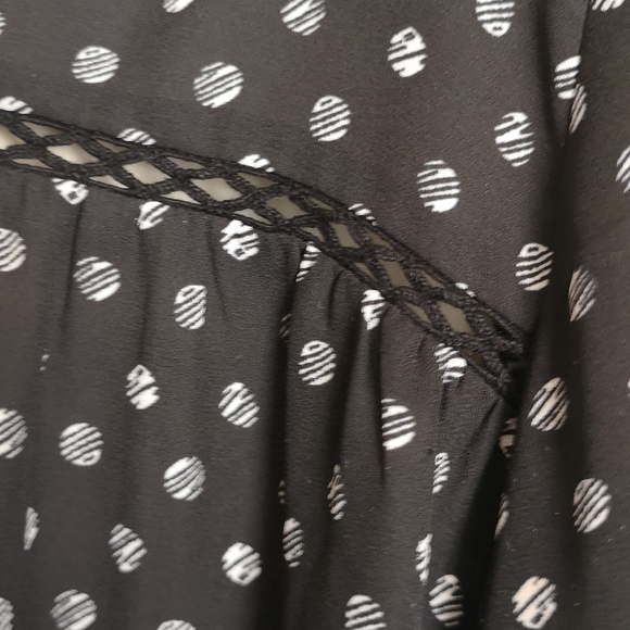 Spense Abstract Polka Dot Smocked Sleeve Detail Flowy Keyhole Back Sz L - Picture 5 of 9